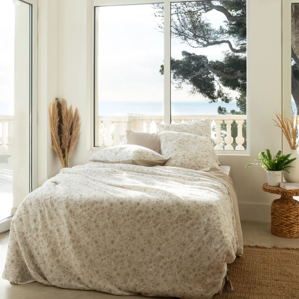 Motif floral linge de lit tendance