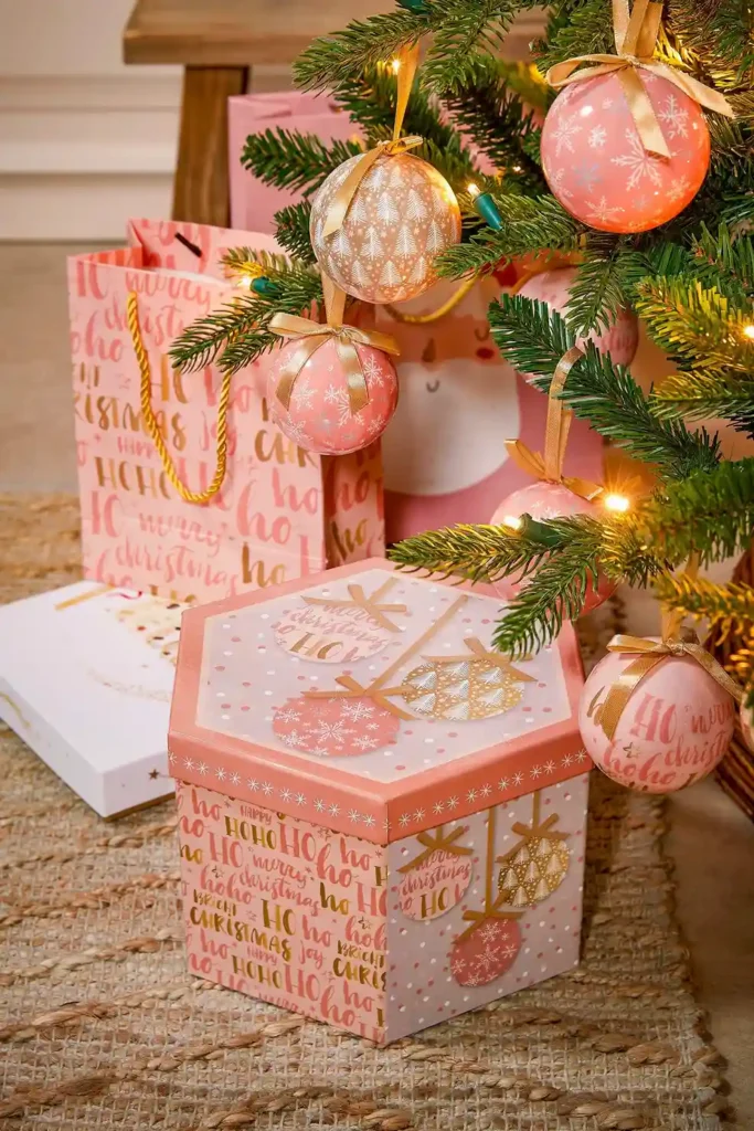 Les couleurs moderne rose pastel décoration du sapin de Noël